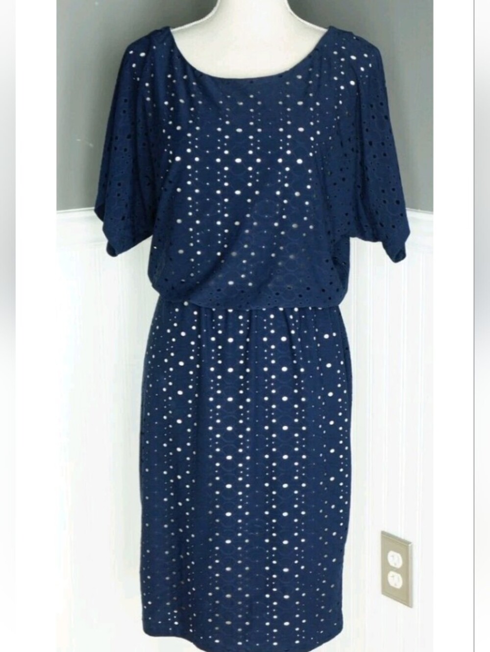 New York & Company Navy Eyelet W/ Cream Lining Dress. NWOT. Size XS